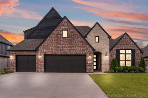 Photo of 5910 E 127th Place S, Tulsa, OK 74008 (MLS # 2621964)