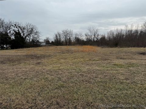 SW 13th Street Wagoner OK 74467