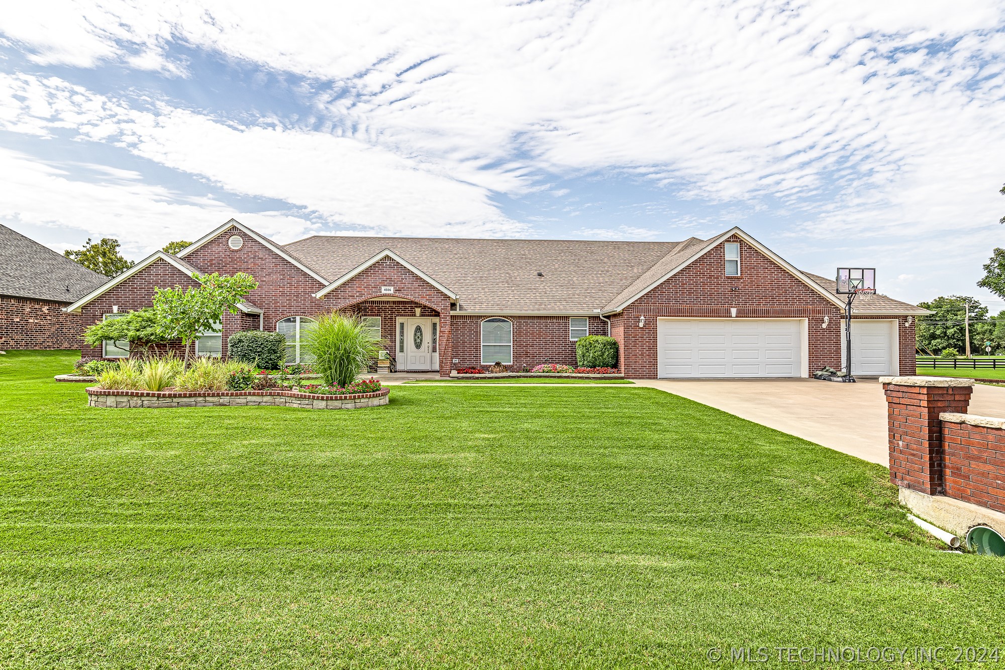 View Skiatook, OK 74070 house