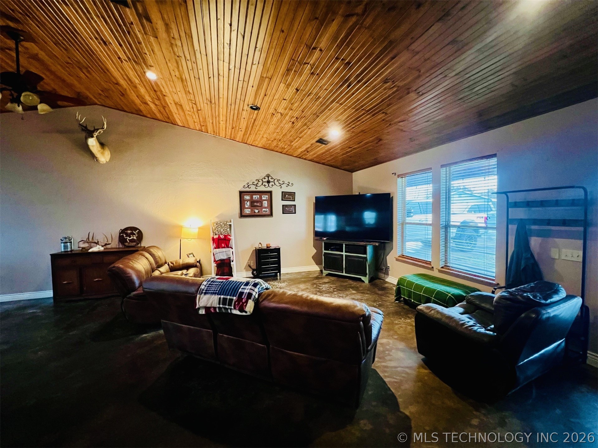 4219 Sportsman Avenue