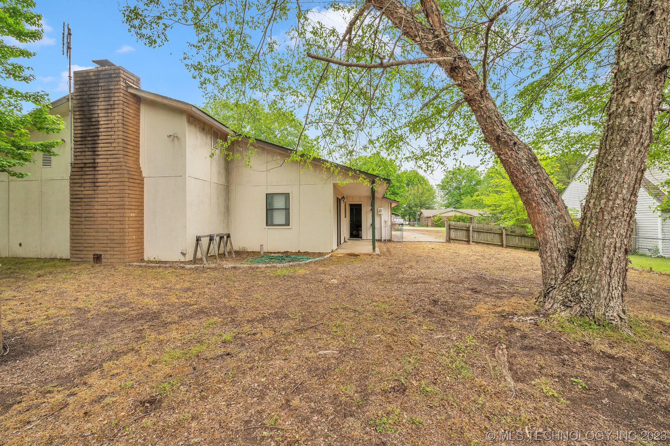 Photo 2 of 12 of 1504 3rd house