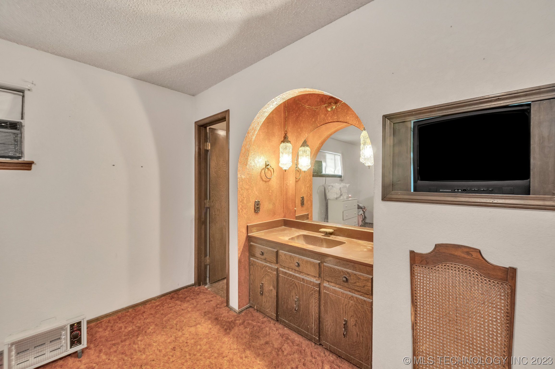 Photo 8 of 12 of 1504 3rd house