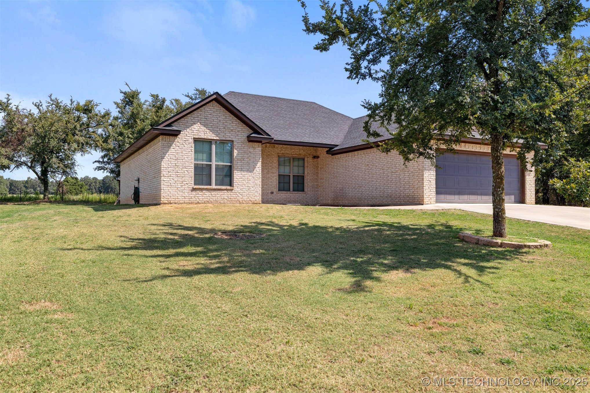 350 Edgewood Circle