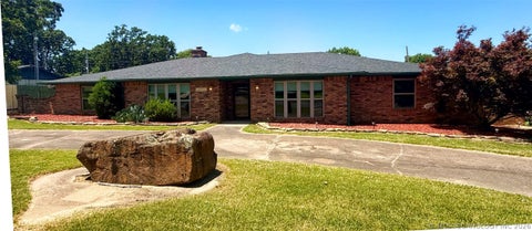 Photo of 1311 Hillcrest Drive, Henryetta, OK 74437 (MLS # 2625016)