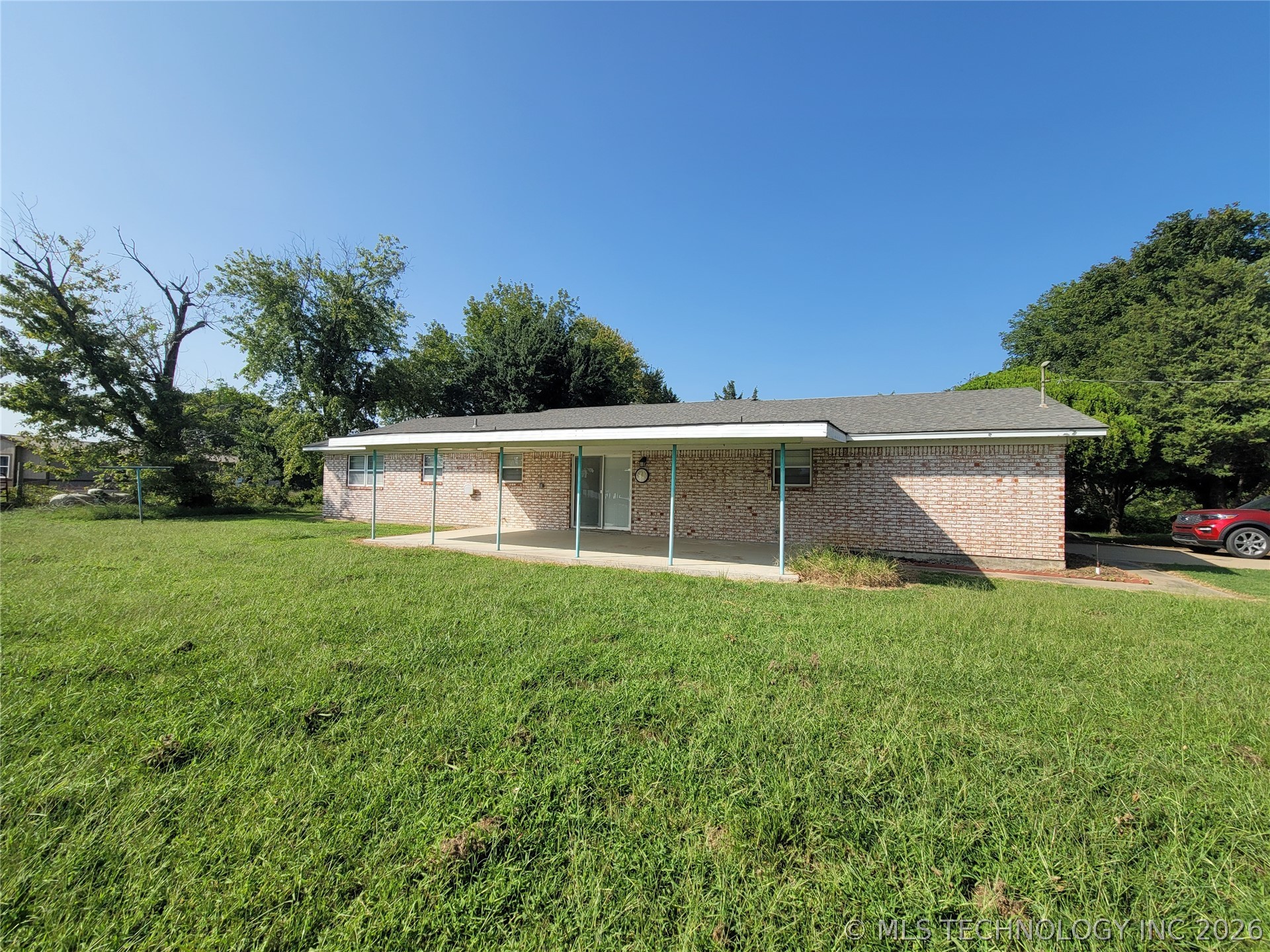 Photo 1 of 30 — 106664 S 4144 Road, Council Hill, OK 74428