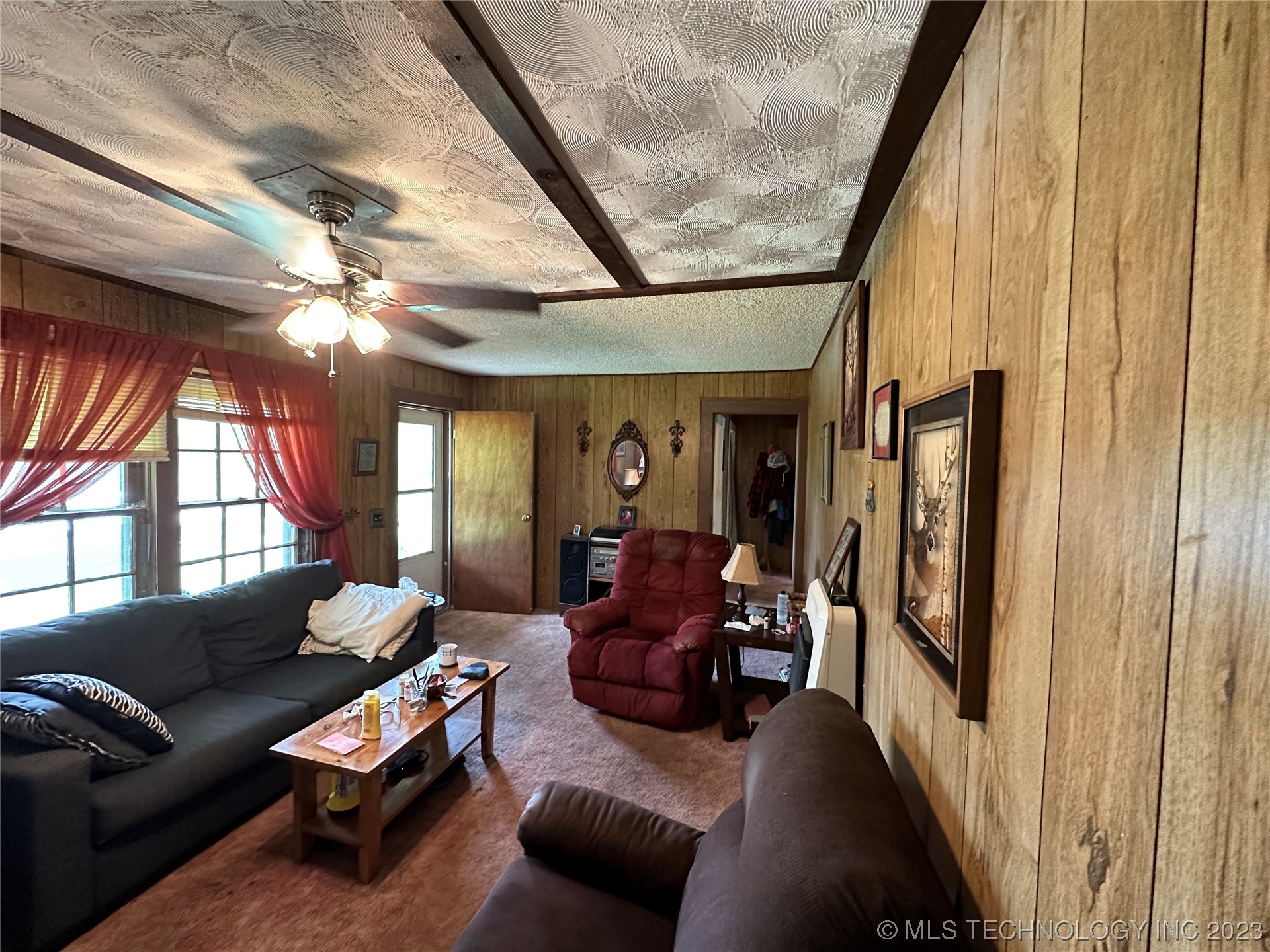 Photo 10 of 17 of 2942 SW Limestone Road house