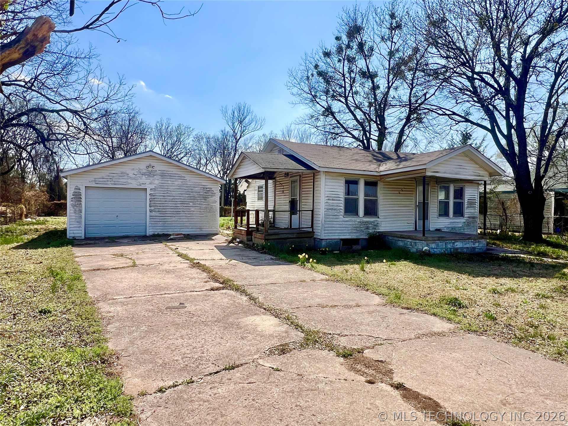 Photo 1 of 8 — 931 W 14th, Ada, OK 74820
