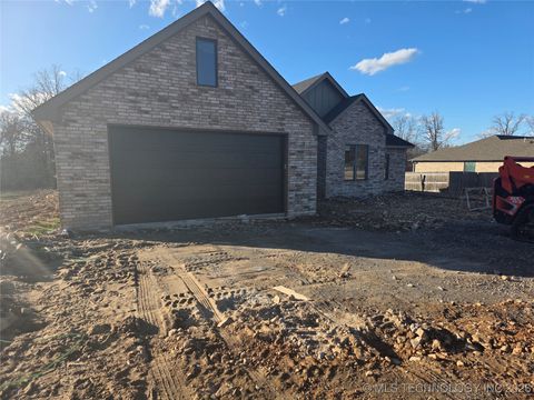 Photo of 16399 N 573, Tahlequah, OK 74464 (MLS # 2546741)