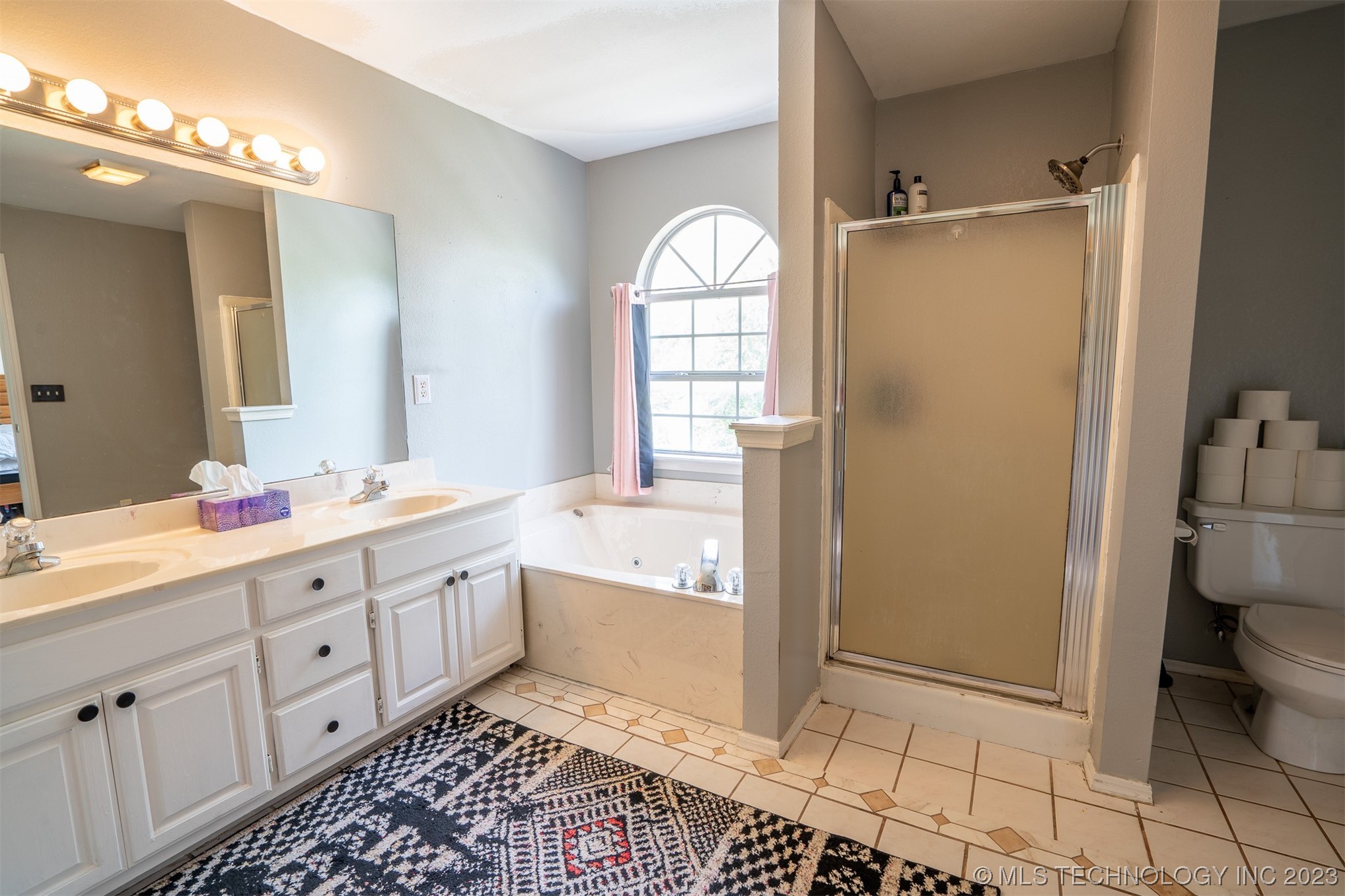 Photo 20 of 37 of 735 W 98th Street house