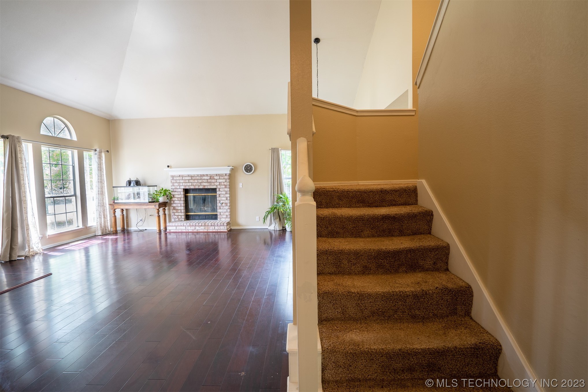 Photo 12 of 37 of 735 W 98th Street house