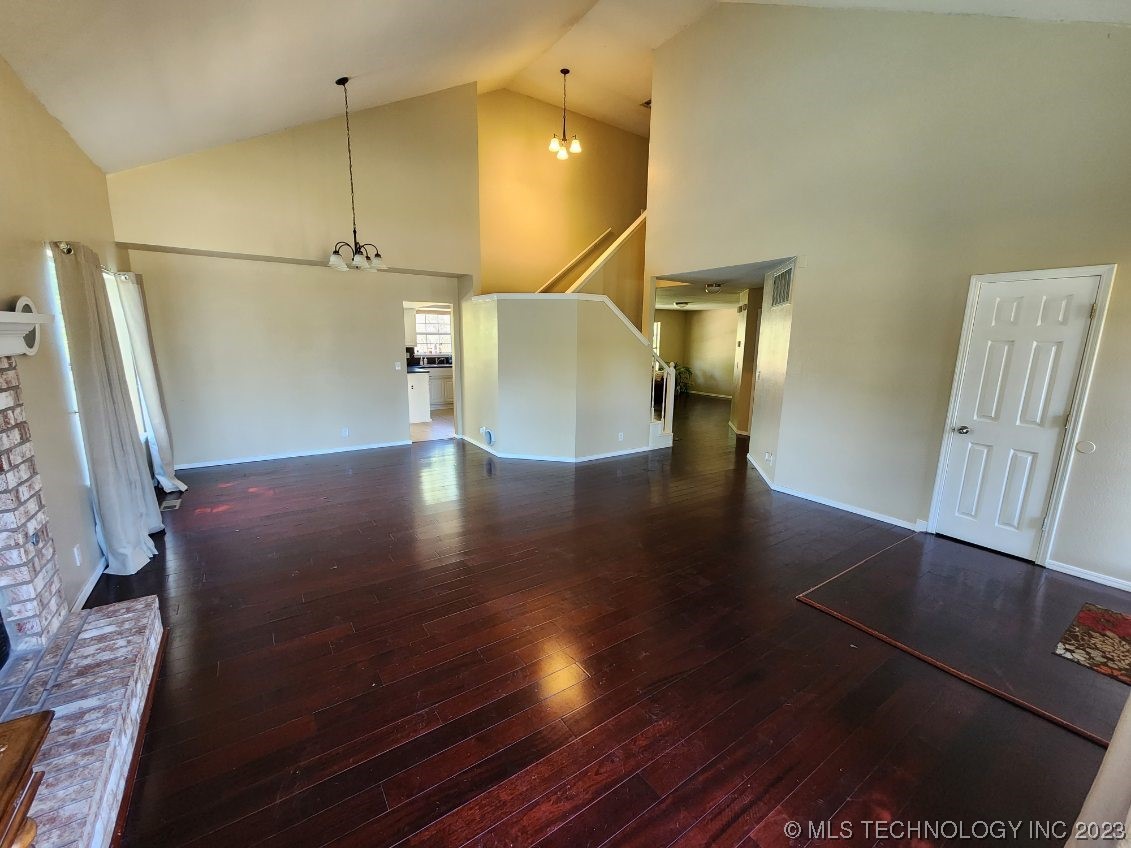 Photo 9 of 37 of 735 W 98th Street house