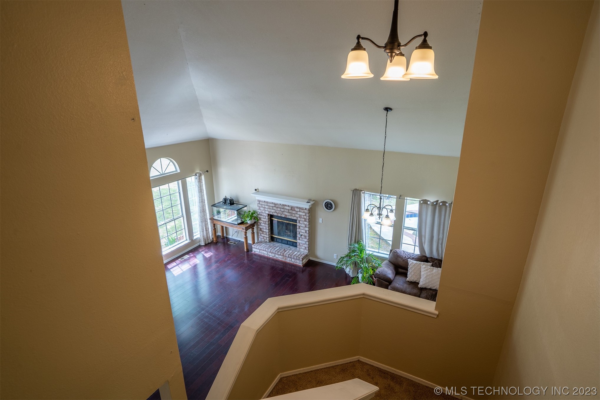Photo 13 of 37 of 735 W 98th Street house