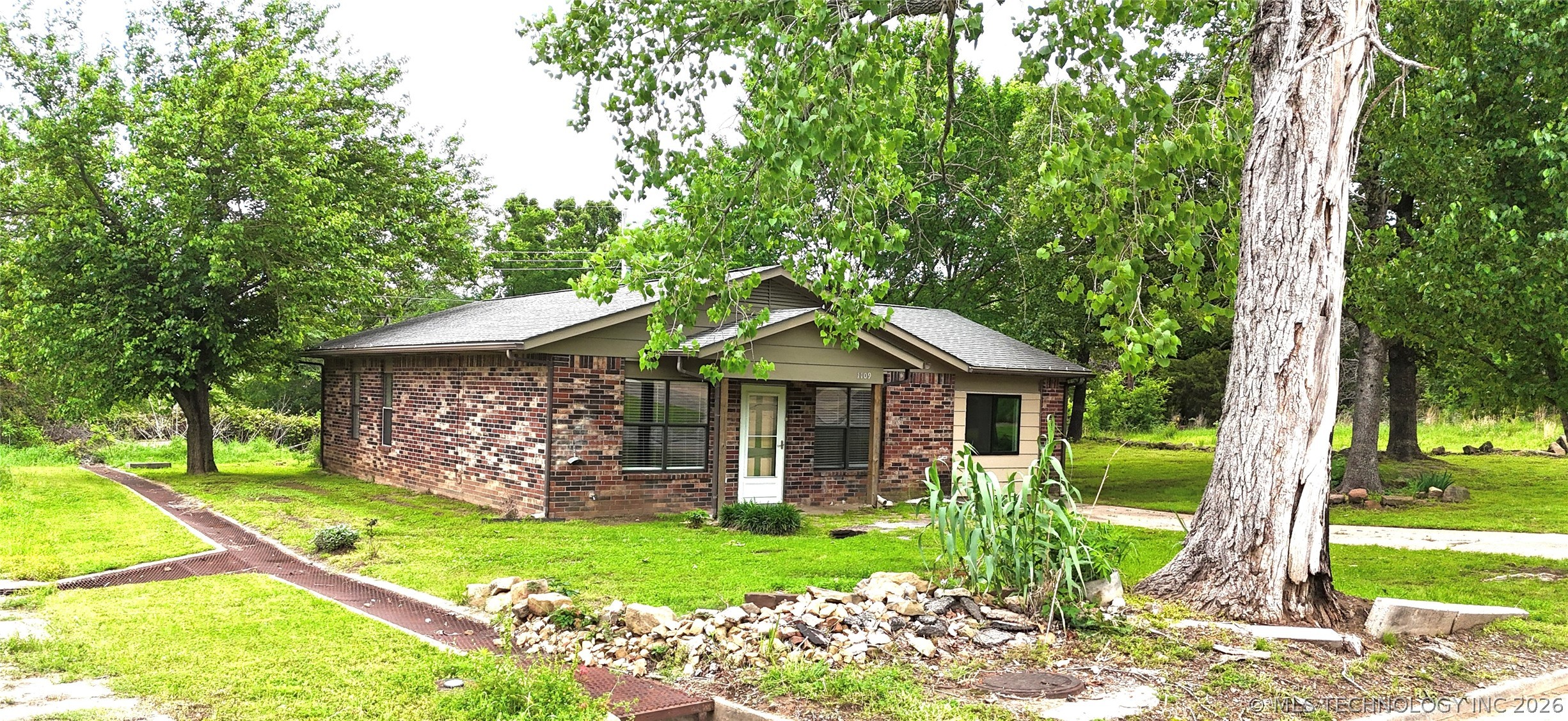 Photo 1 of 20 — 1109 Palmer Lane, Eufaula, OK 74432