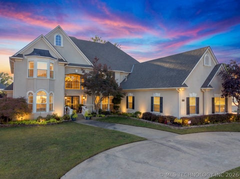 Photo of 6017 W Phoenix Court, Broken Arrow, OK 74011 (MLS # 2638469)
