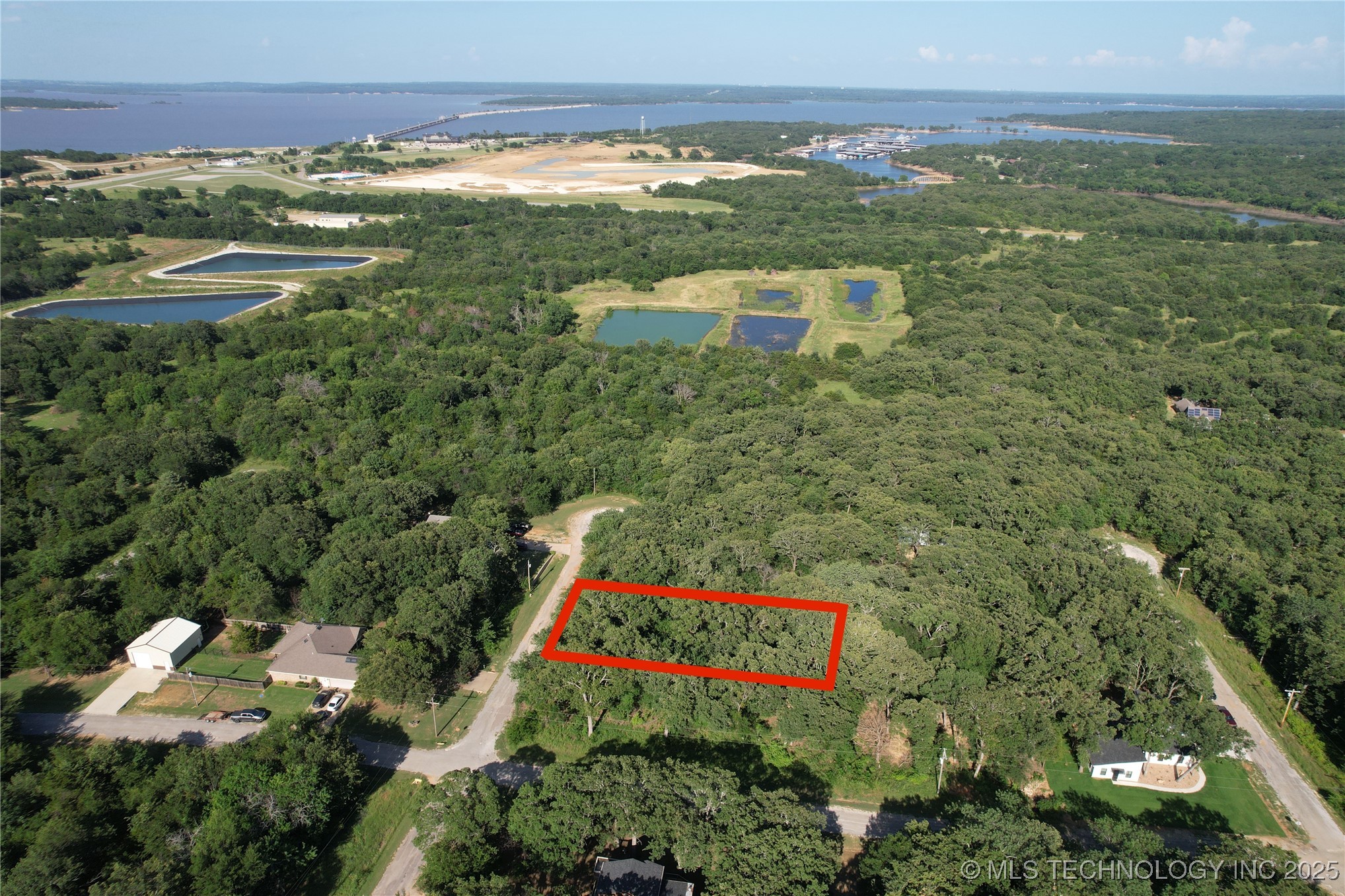 1944 Black Oak Trail