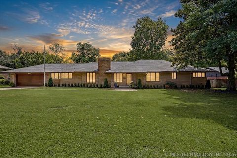 Photo of 3215 S Evanston Avenue, Tulsa, OK 74105 (MLS # 2625382)