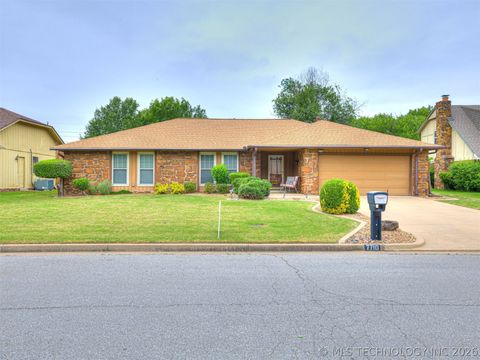 Photo of 7710 S 73rd East Avenue, Tulsa, OK 74133 (MLS # 2616011)