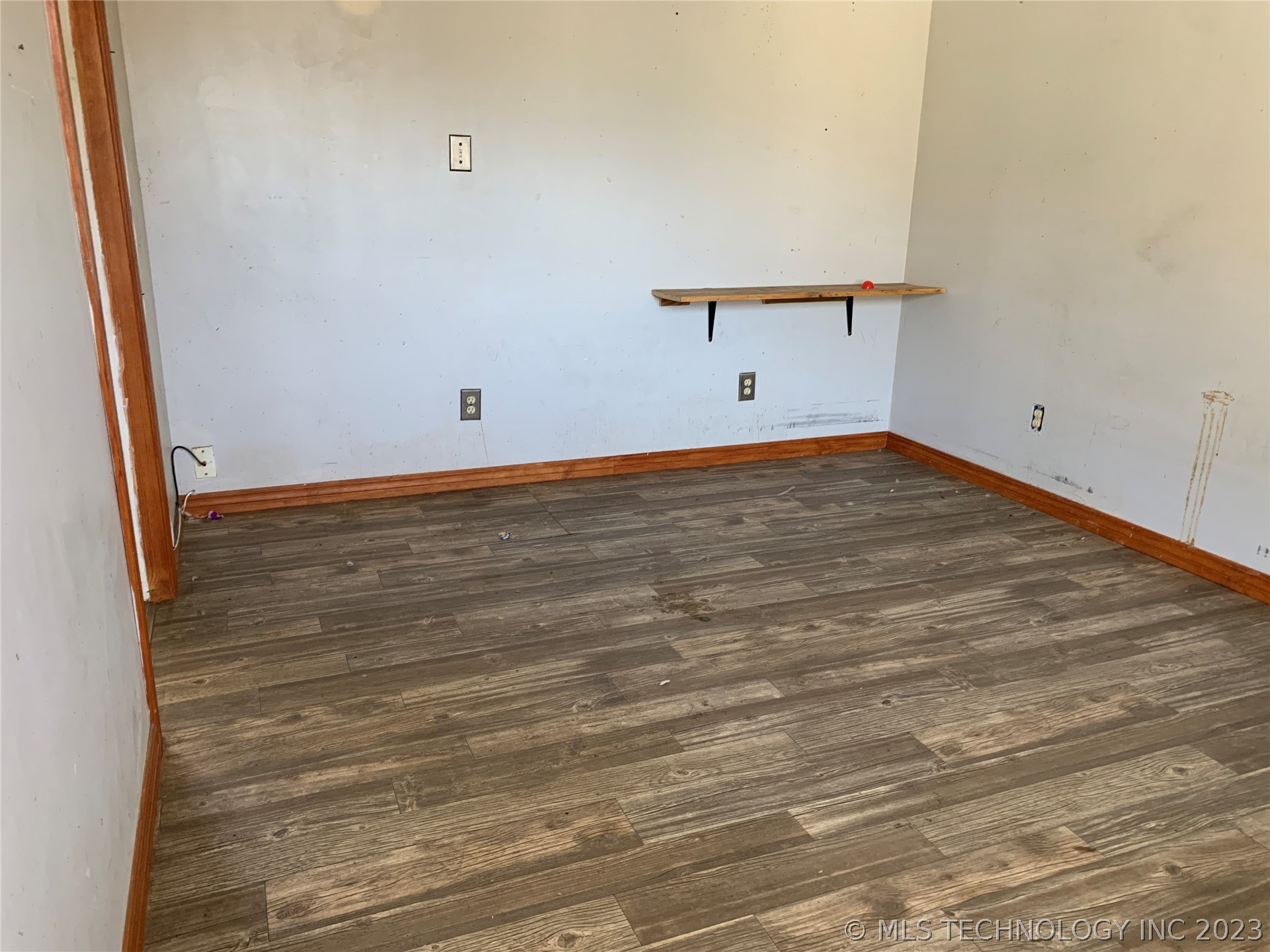Photo 7 of 11 of 500 S Grand Avenue house