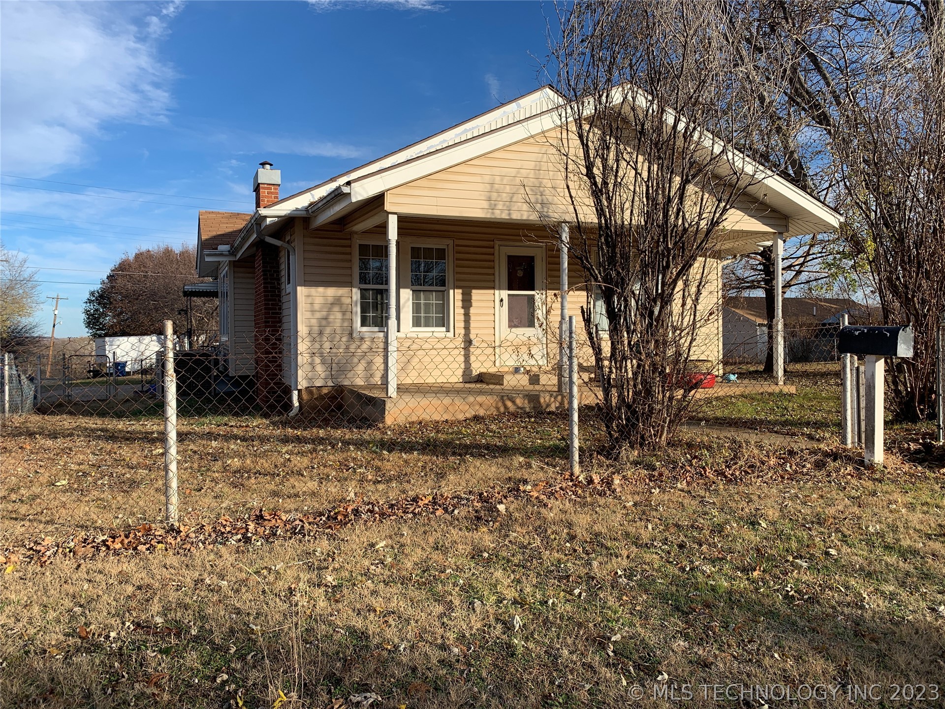 Photo 1 of 11 of 500 S Grand Avenue house
