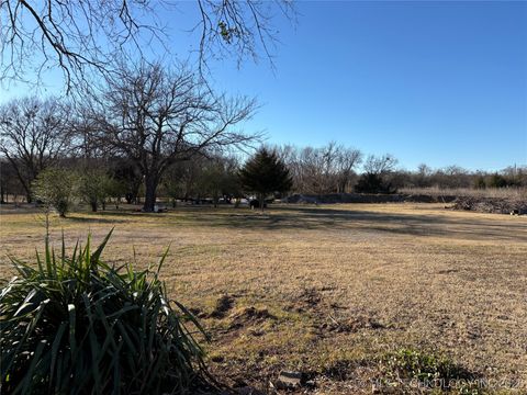 001 Pine Street Caddo OK 74729