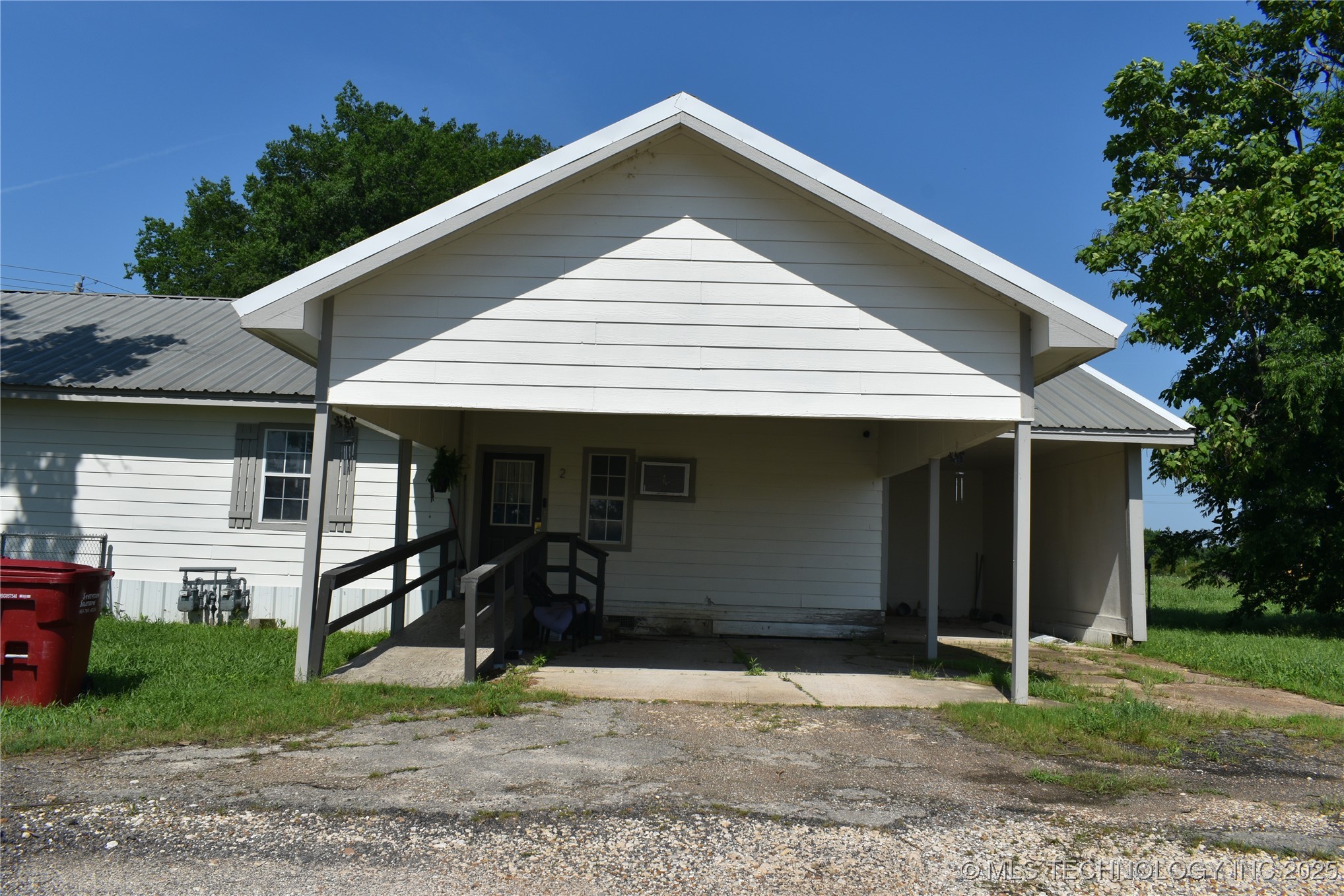 938 N 4210 Road