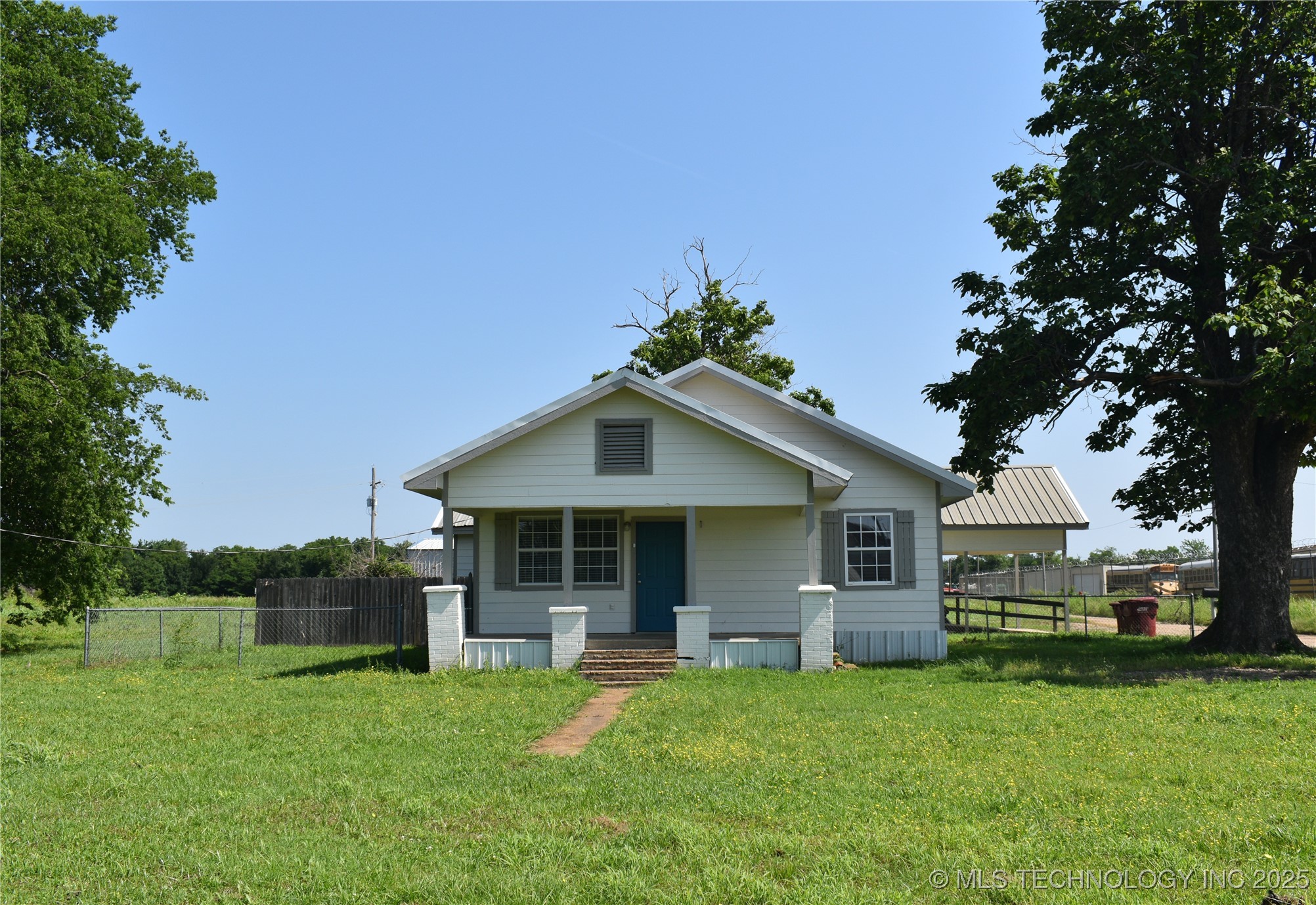 938 N 4210 Road