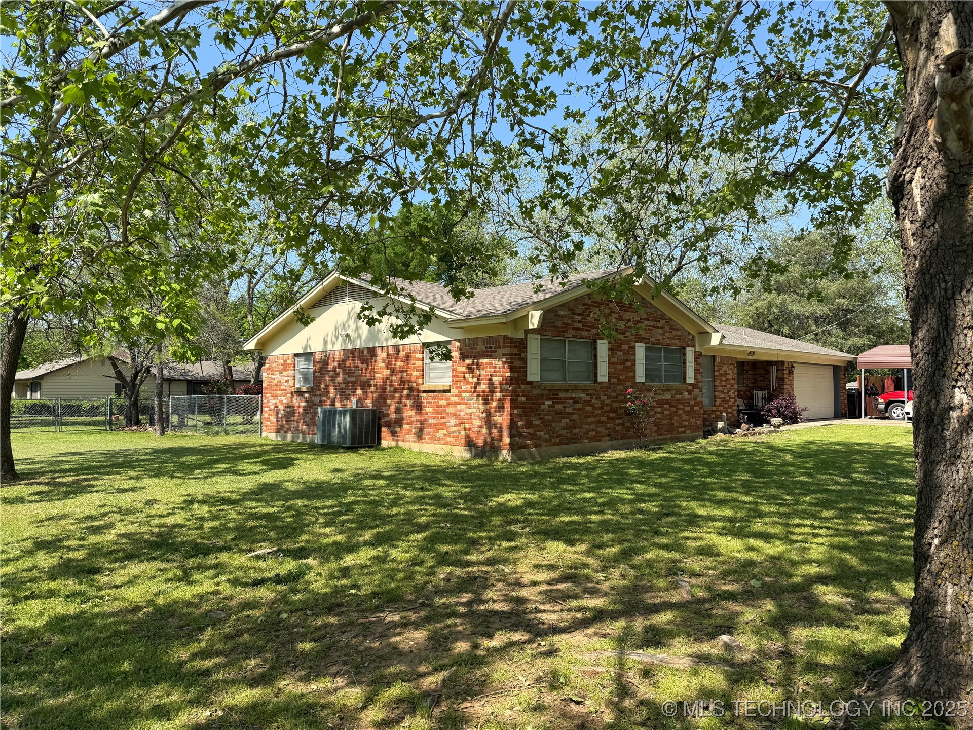 301 W Wilson
