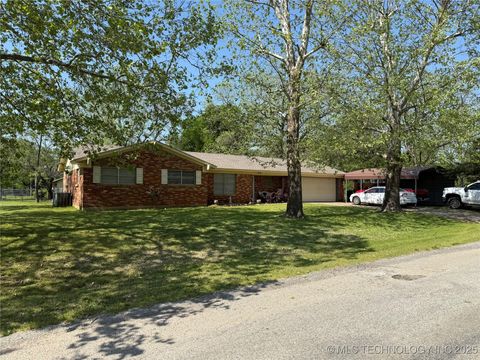 301 W Wilson Calera OK 74730