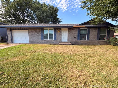 Photo of 1329 NE 3rd Place, Pryor, OK 74361 (MLS # 2625174)