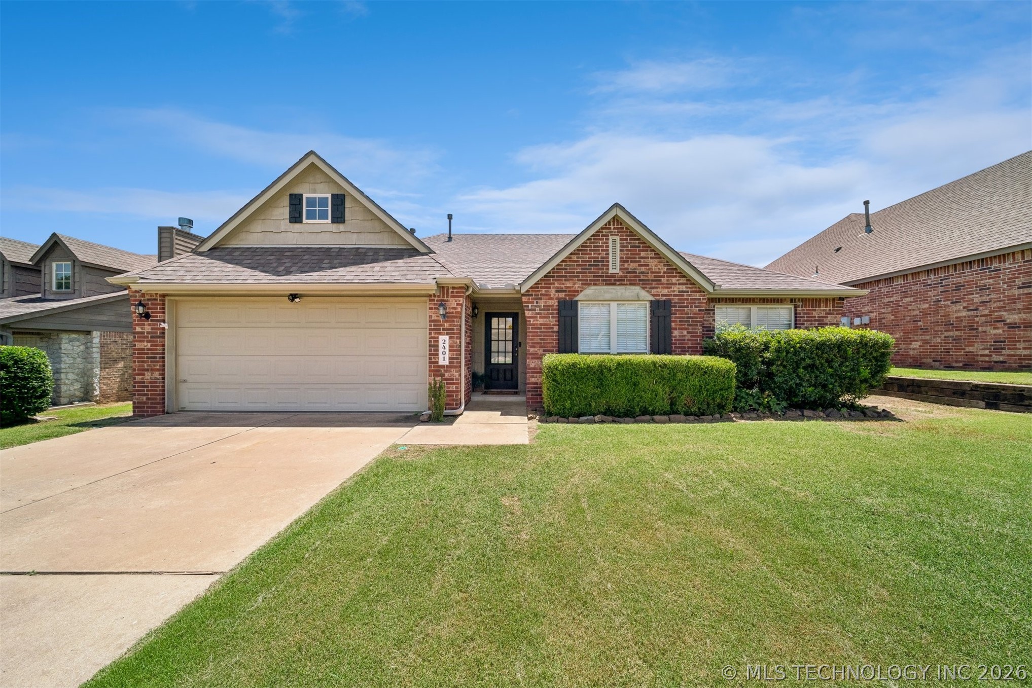 Photo 1 of 36 — 2401 W Pensacola Street, Broken Arrow, OK 74011