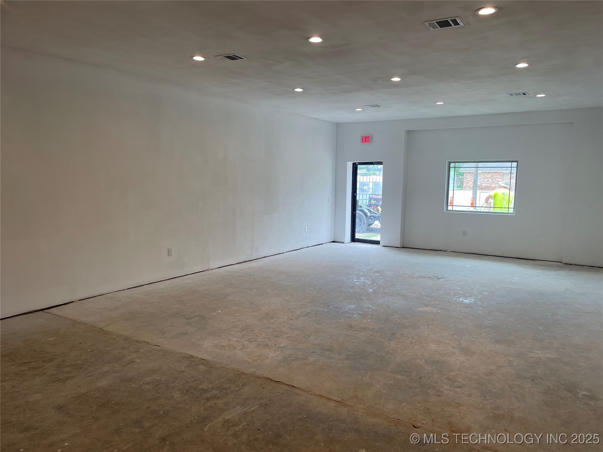 201 E Main Street Suite B