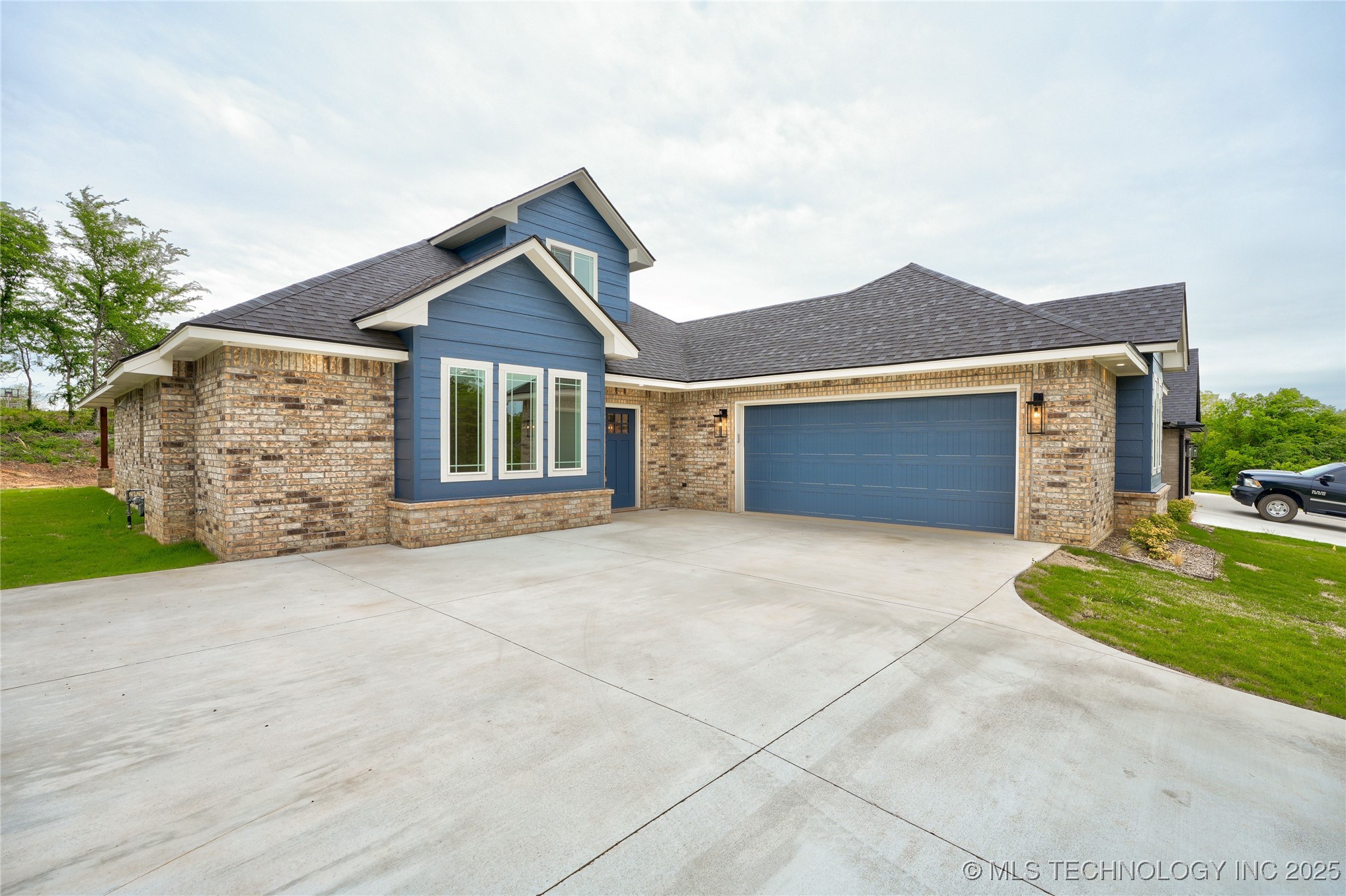 6961 River Oak Drive