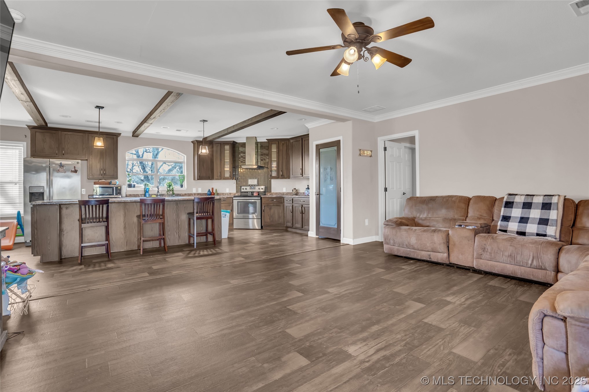 3689 Meadowlark Drive