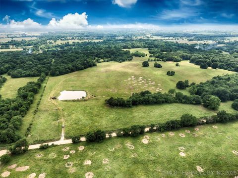 Photo of 11923 E 163rd Street S, Webbers Falls, OK 74470 (MLS # 2540170)