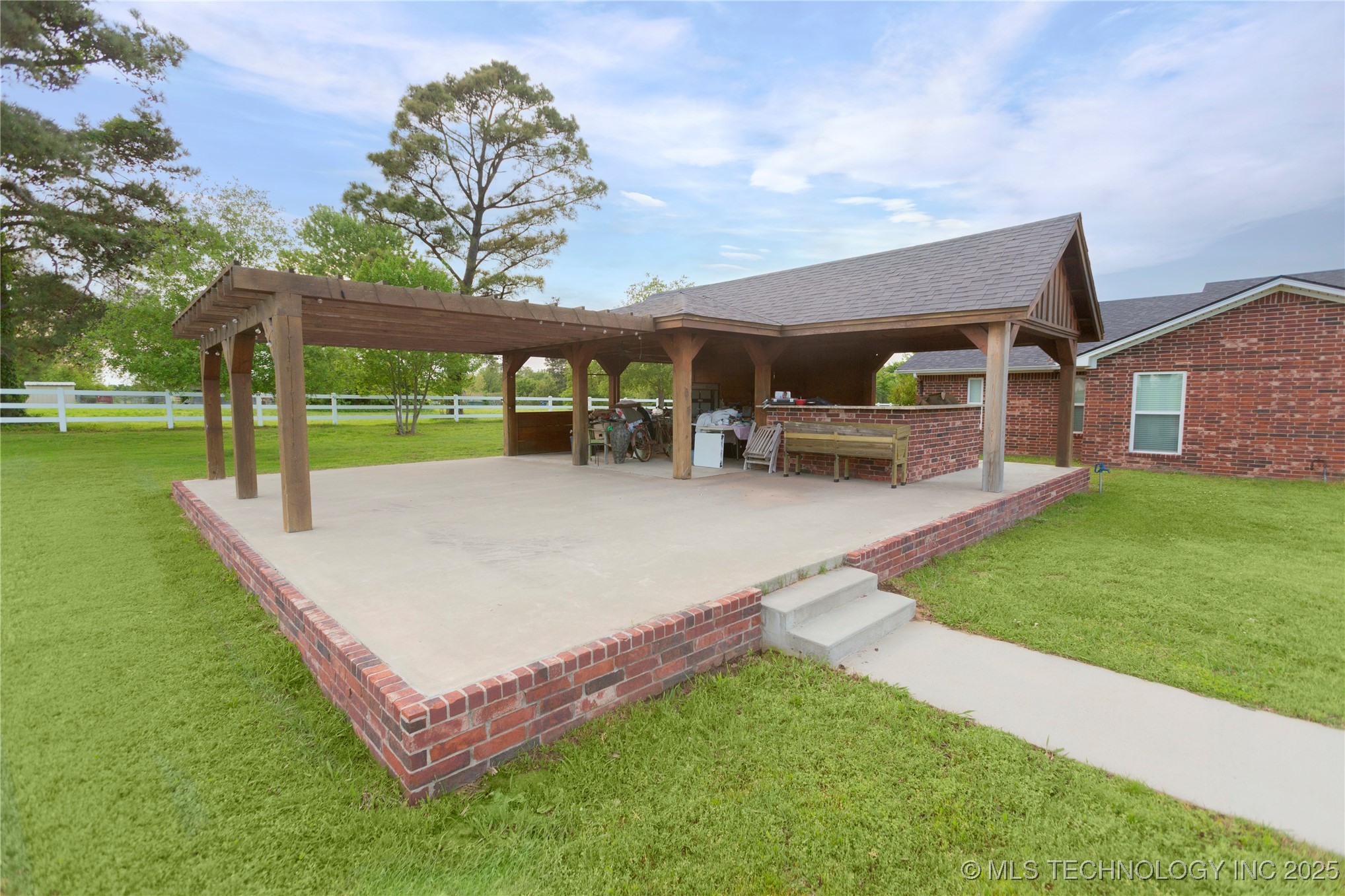 2284 E Roping Road