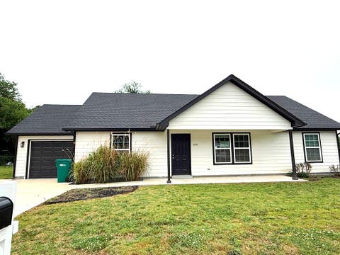 Photo of 1024 E Pfendler Avenue, Sapulpa, OK 74066 (MLS # 2631625)