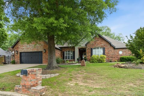 Photo of 2504 Bacon Court, Muskogee, OK 74403 (MLS # 2615410)