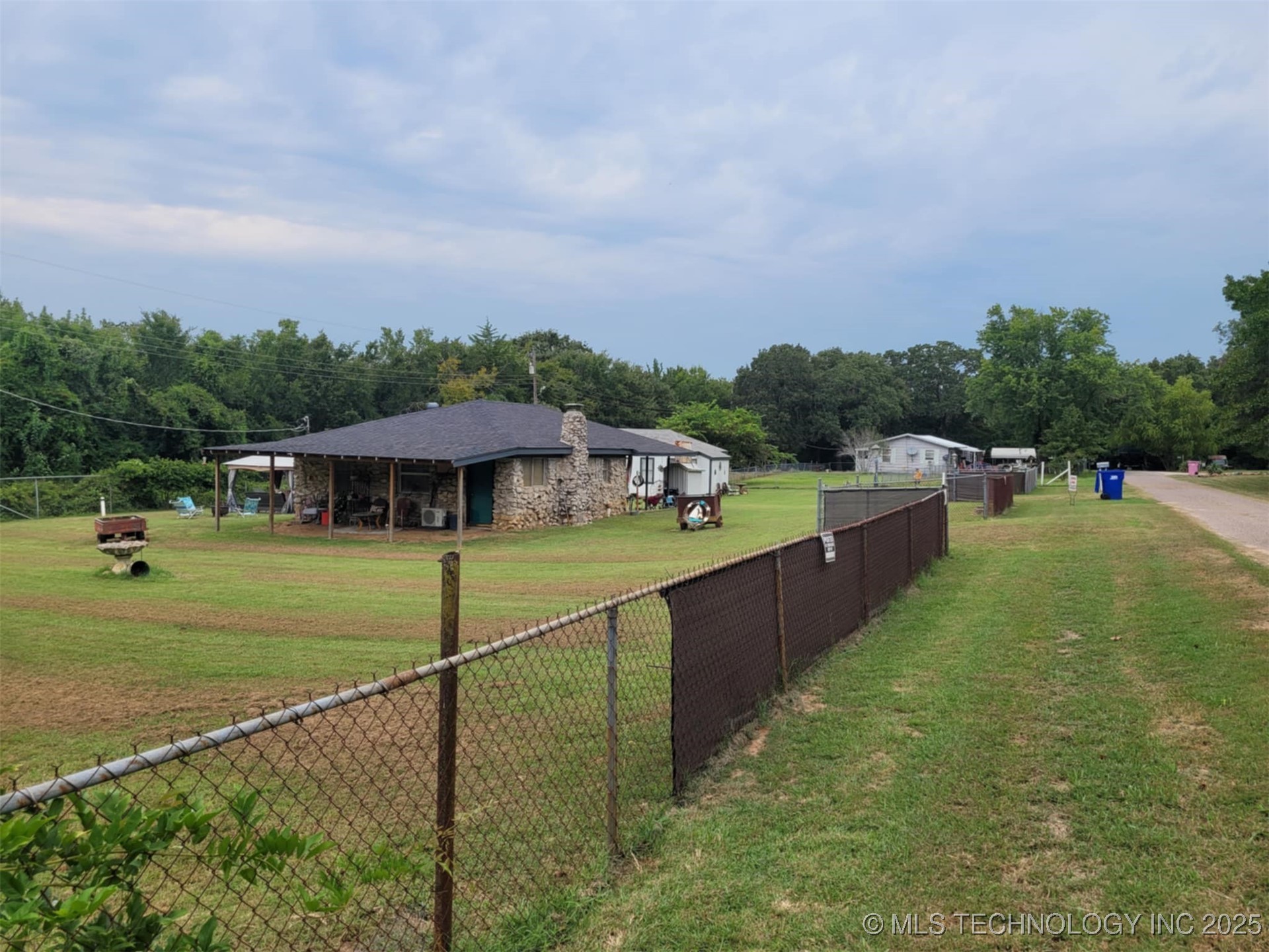 16299 Oak Lane