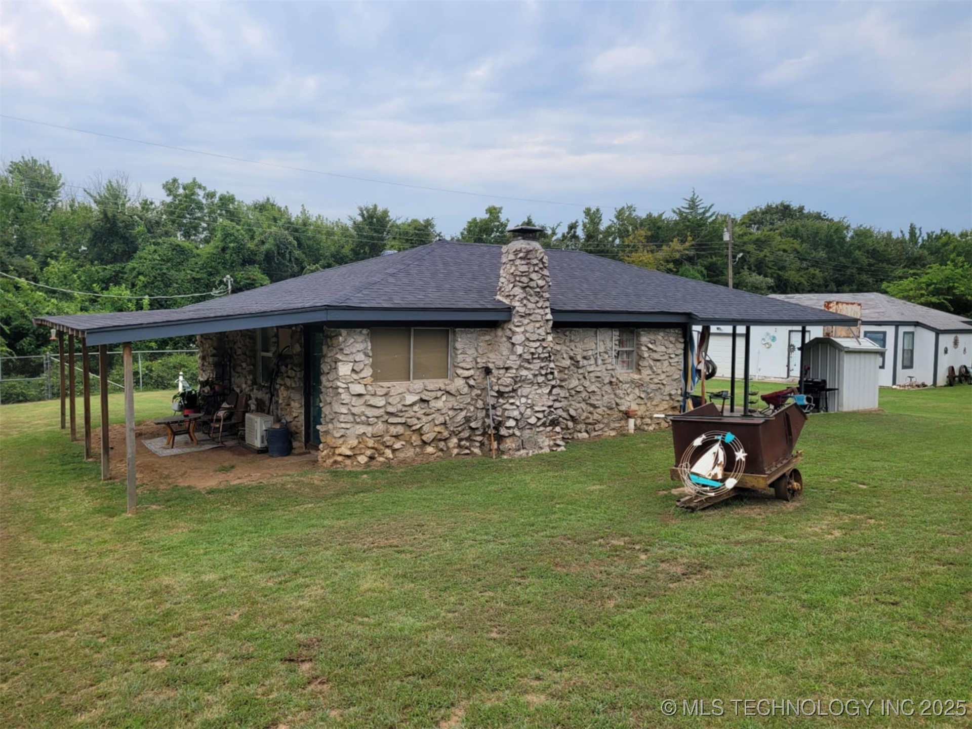 16299 Oak Lane