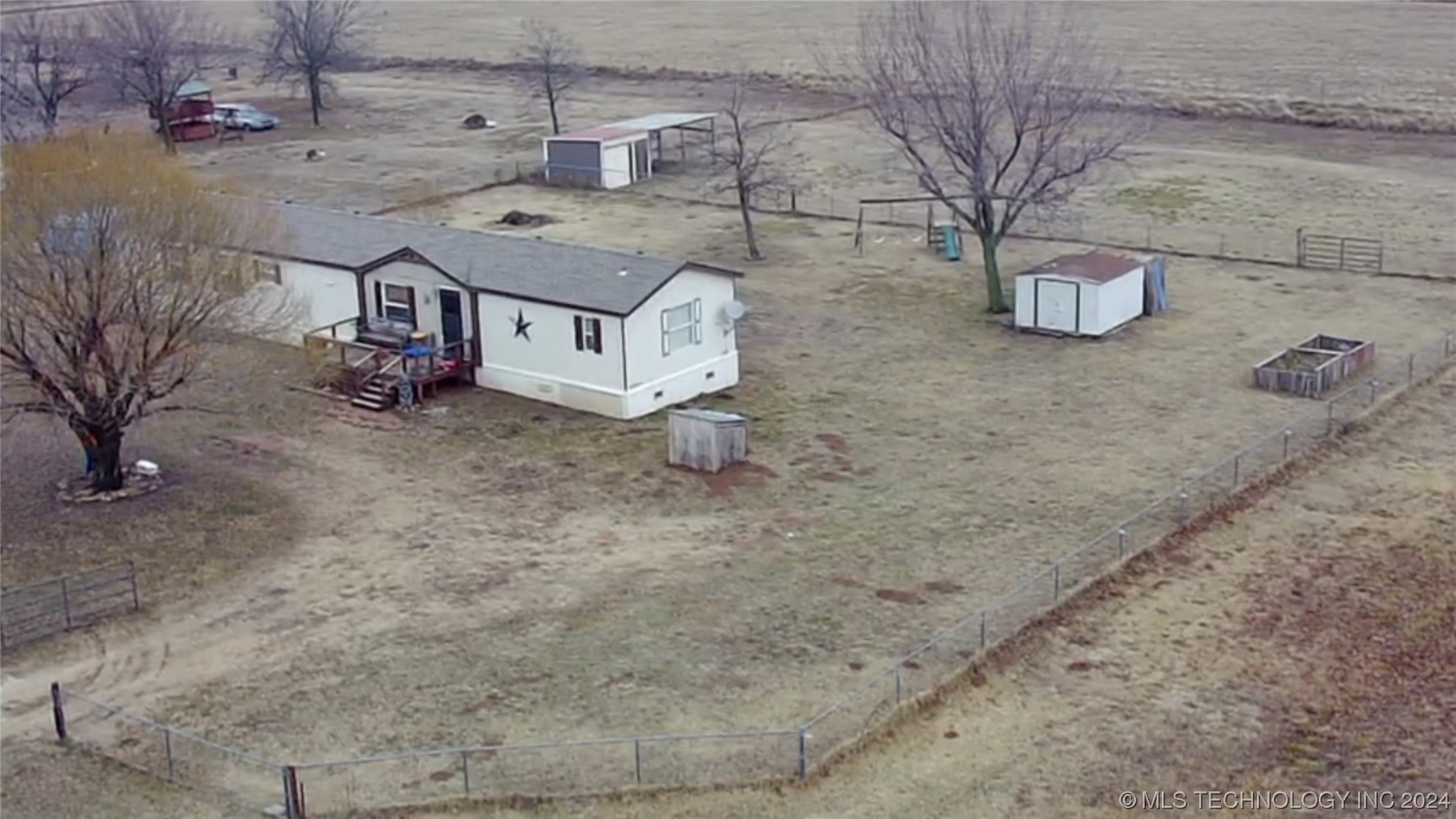 Photo 4 of 26 of 106108 Happy Trails Street mobile home