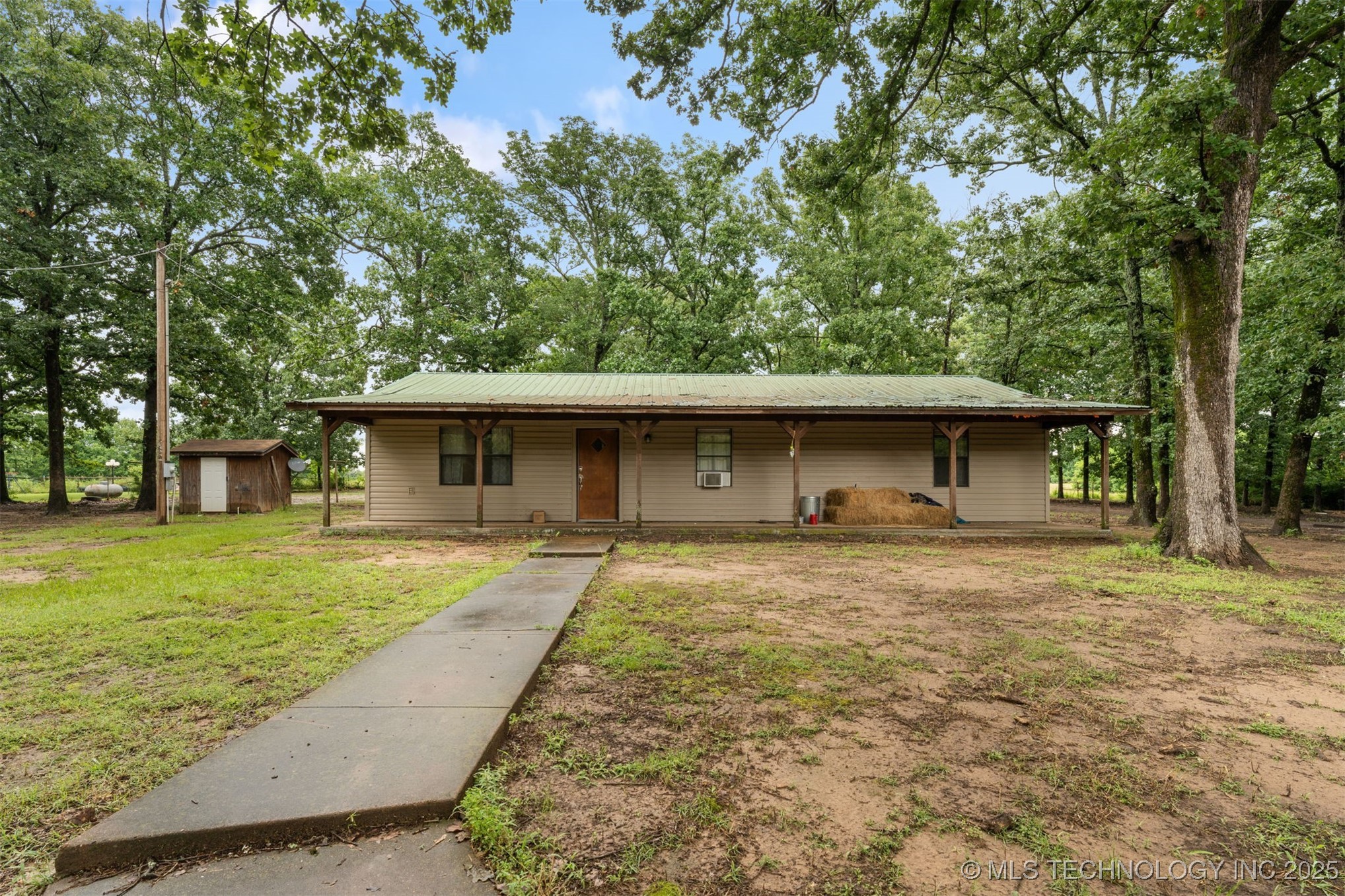 3323 E 2054 Road