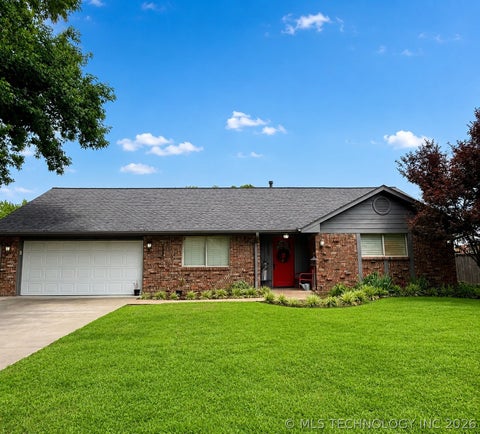 Photo of 1863 E 57th Place, Tulsa, OK 74105 (MLS # 2622663)