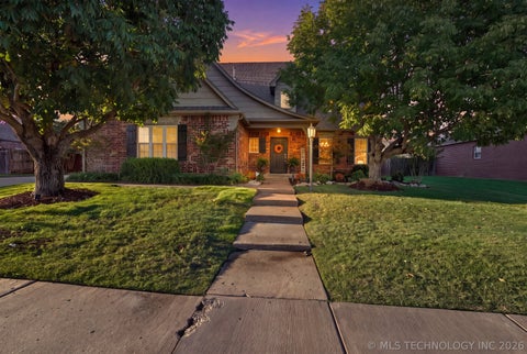 Photo of 13911 E 89th Street, Owasso, OK 74055 (MLS # 2637725)