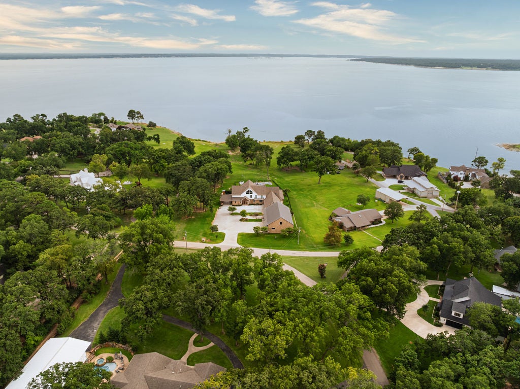 8523 Lake View Drive