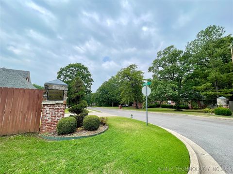 Photo of 113 Boudinot Court, Tahlequah, OK 74464 (MLS # 2601046)