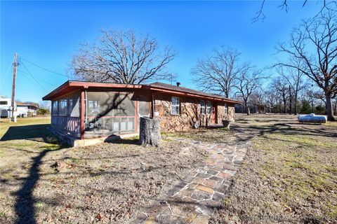Photo of 452058 E 965 Loop, Vian, OK 74962 (MLS # 2601203)