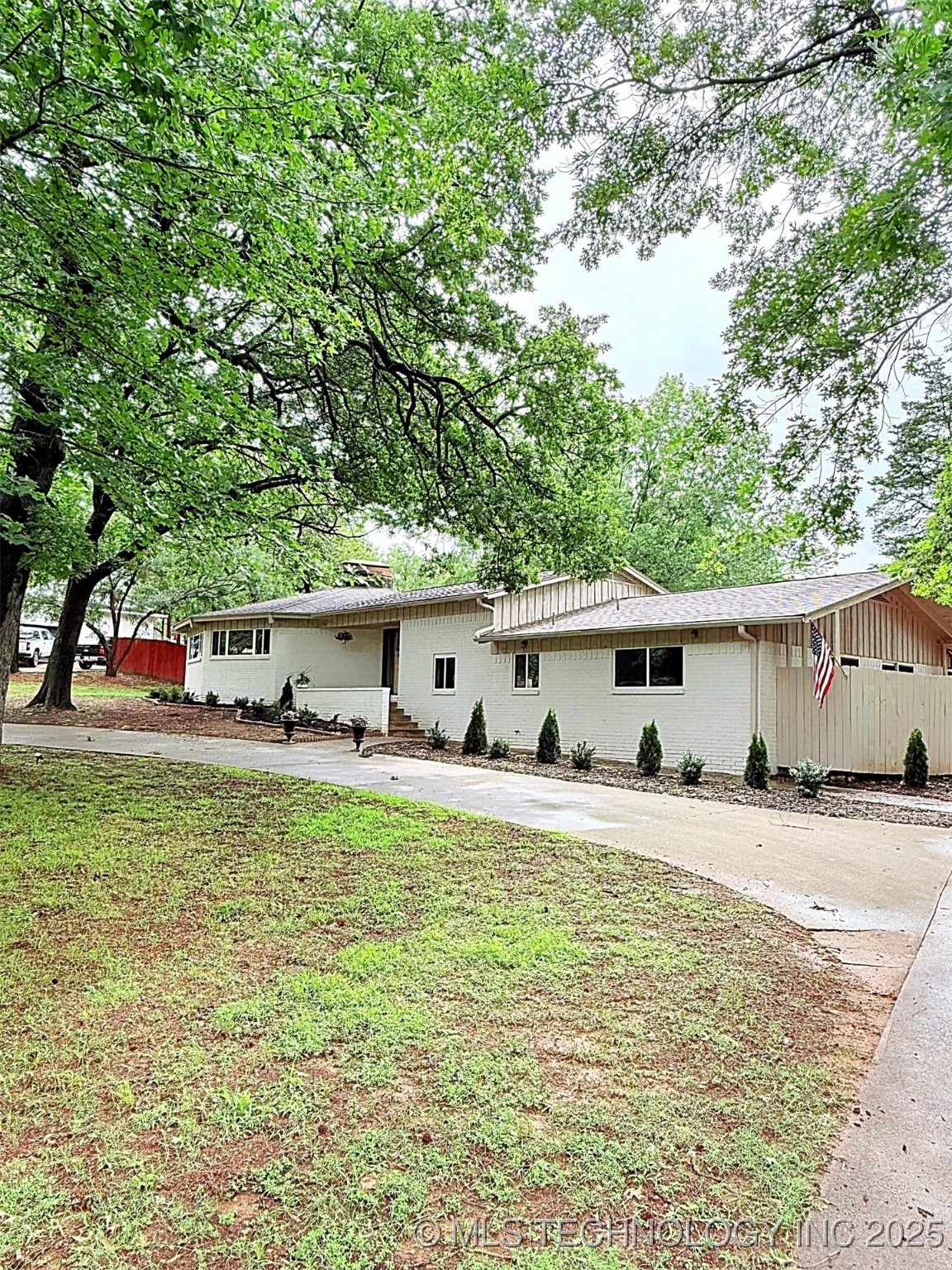2232 Gershwin Drive
