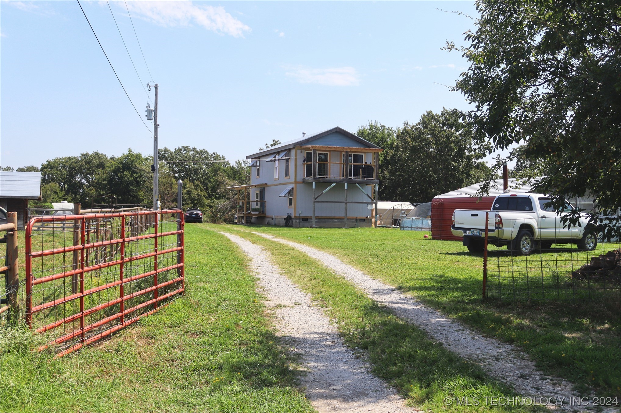 Photo 6 of 88 of 8795 N 220 Road house