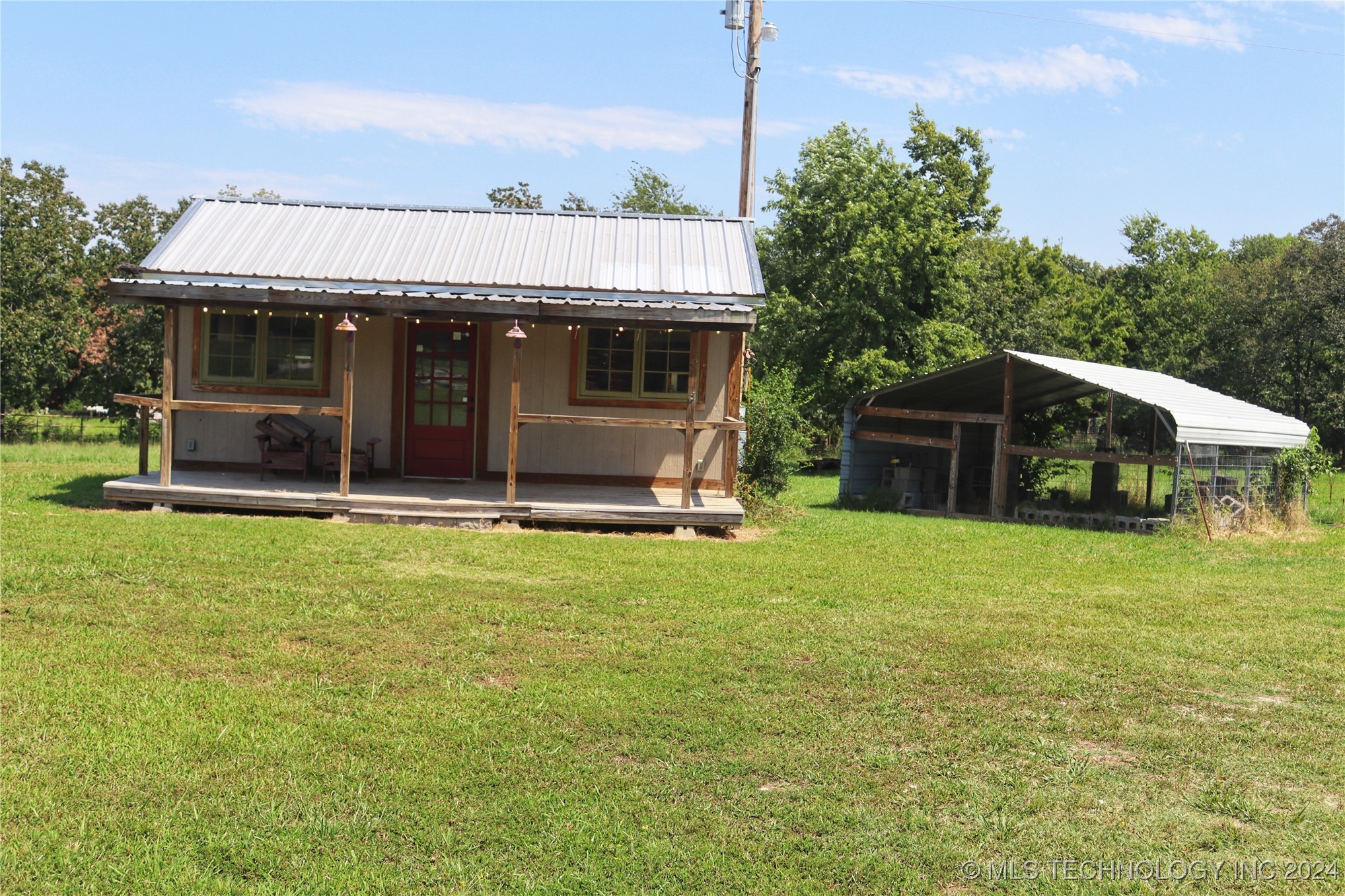 Photo 4 of 88 of 8795 N 220 Road house