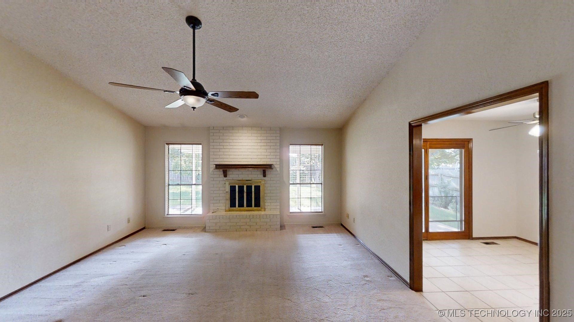 1124 Surrey Drive